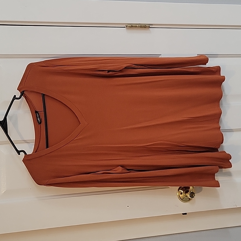 Heimish USA, size large, burnt orange